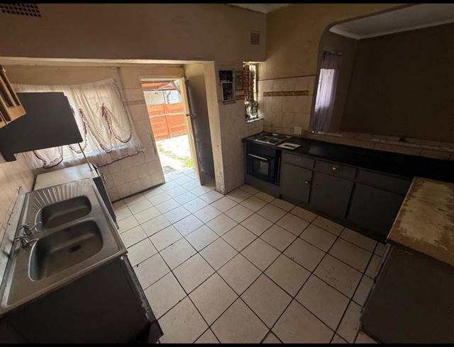 3 BEDROOM HOUSE FOR SALE IN VANDERBIJLPARK CW 6